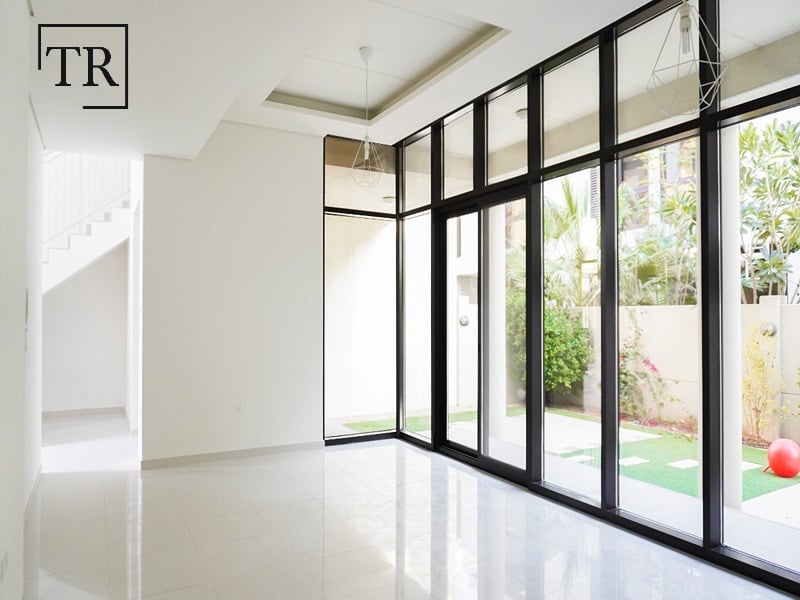 Well Maintained | Middle Unit | Community Views