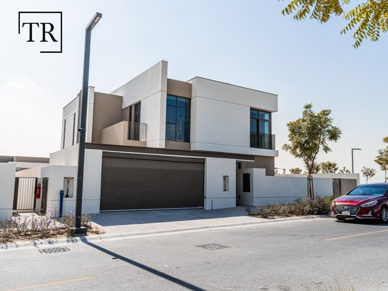 Single Row | Corner Unit | Park Views | Spacious
